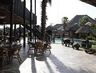 The Big Five Lodge Габороне Екстериор снимка