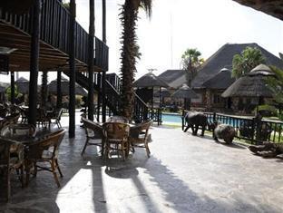 The Big Five Lodge Габороне Екстериор снимка
